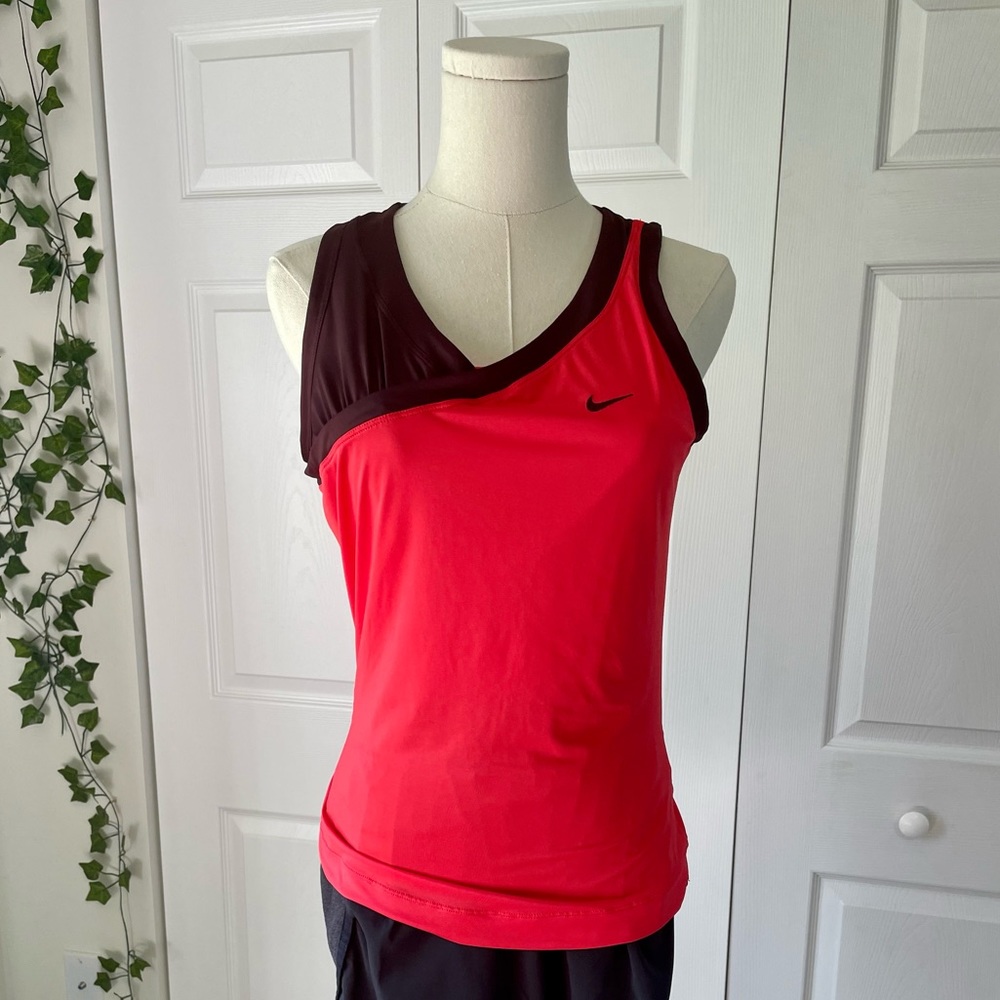 Women’s Nike red and maroon top size M